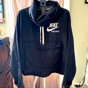 Nike Crop Jacket Turtle Neck w/pocket